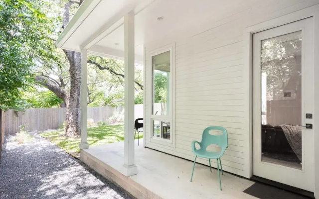 Artistic Home With Large Private Backyard