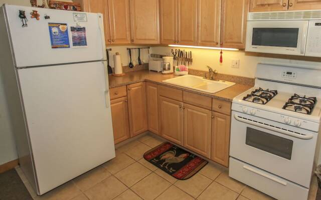 1693 - Moonridge Getaway