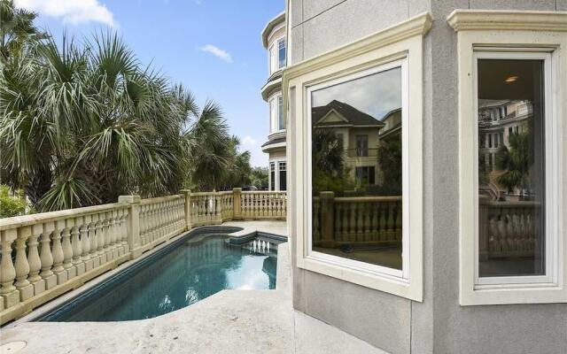 Collier Court 3 - Six Bedroom Home