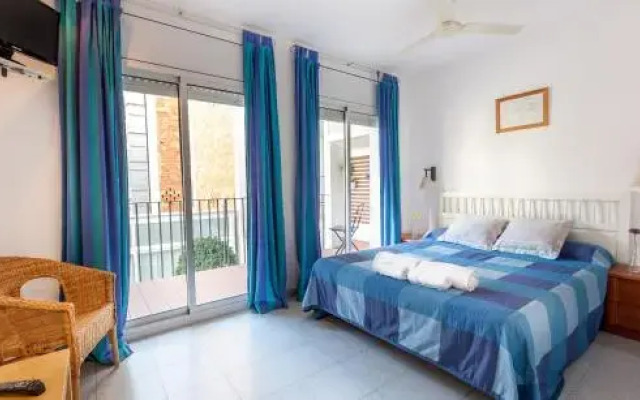 Hola Sitges Apartments