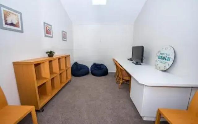 Beach House 72A Marine Drive - Fingal Bay