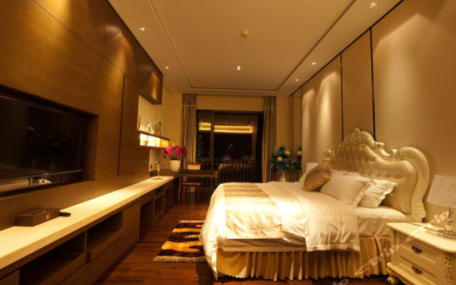 GZ Yicheng Poly Pivot Centre International Apt