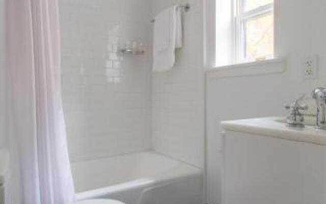 East 10th Studio by Onefinestay