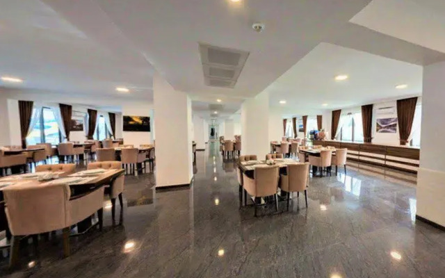 Grand Cinar Hotel