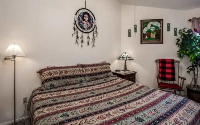 103 Wb - 2 Br townhouse by RedAwning