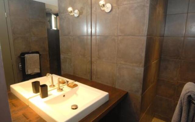 Les Pierres Sauvages