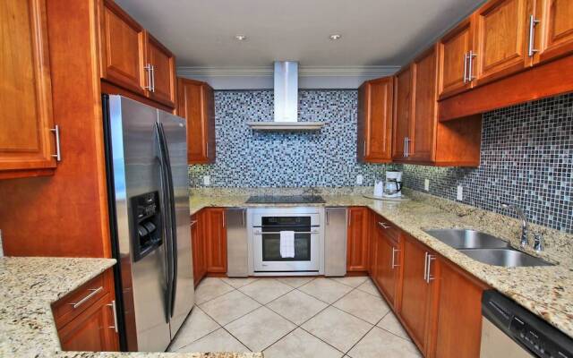 Bel Sole Penthouse 1801