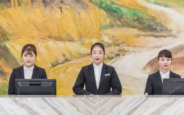 Chonpines Hotel (Yinchuan International Automobile City)
