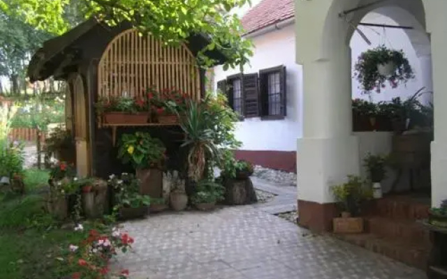 Múltidéző Porta - Népi Műemlék Házak az Őrségben - фото 3