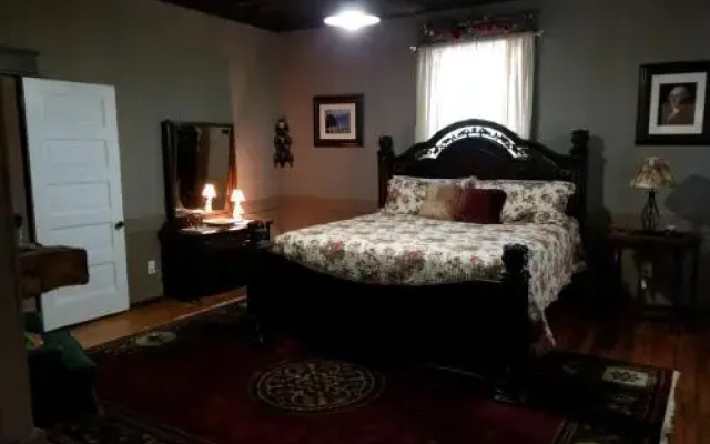 Pecan Terrace Inn