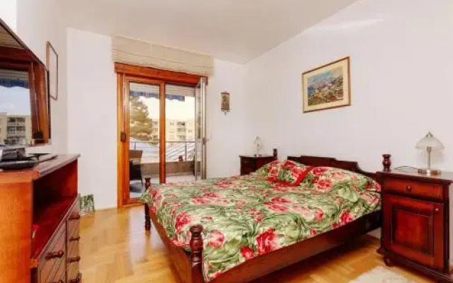 Apartment Sahala