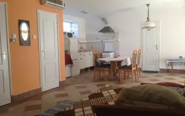 Csendes Apartman