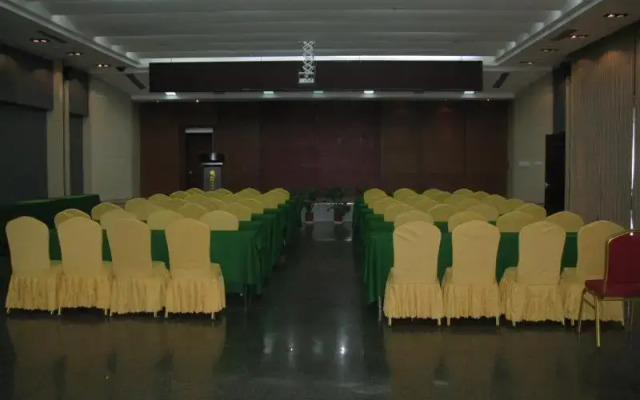 Chengde Qianyang Hotel