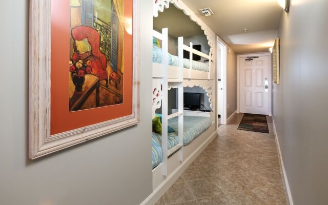 Pelican Isle 215 by RedAwning