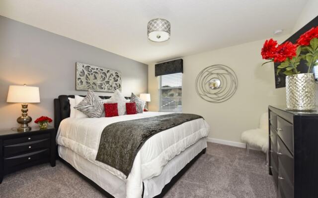 Champions Gate Eight-bedroom