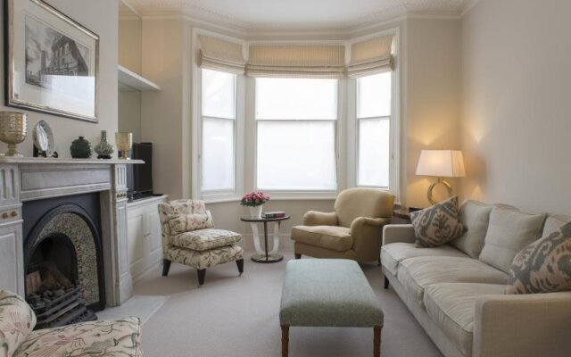 Veeve  Townhouse Chacarty Road West London