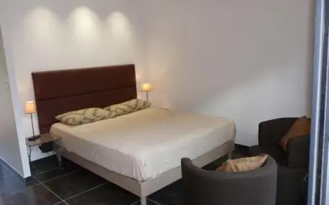 Sous Les oliviers - Charming B&B Climatisé