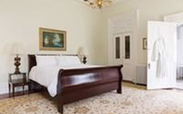 Ragland Mansion Bed & Breakfast