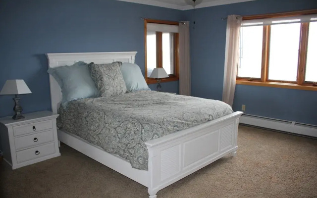 Off the Hook Bed and Breakfast
