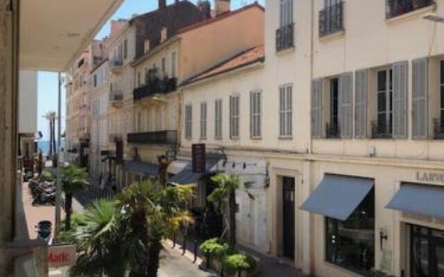 Studio à Cannes à 50 mètres des plages et la Croisette