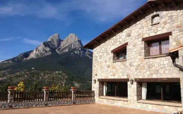 Alojamiento Rural Y Casa De Colonies Pedraforca