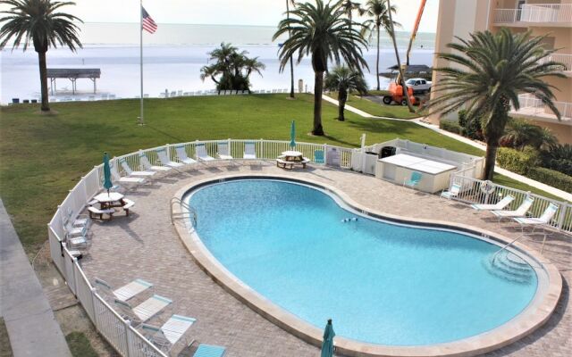 Jamaica Royale - 303 - 2 Br Condo