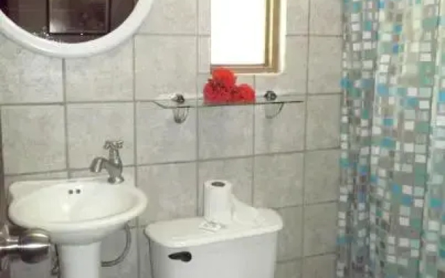 Lauras House B&B