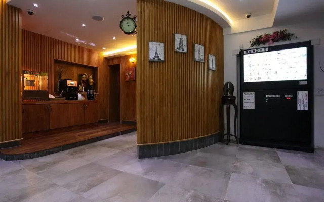 Born Hotel Cheongju