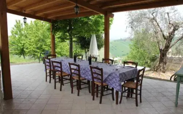 Piccola Terra Country House & Pool