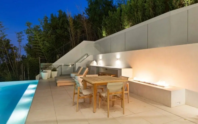 Contemporary Villa