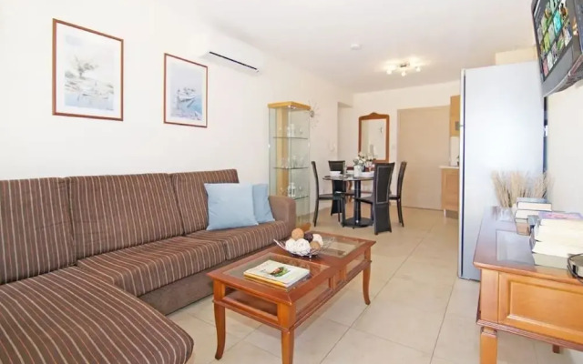Bay View Apartment