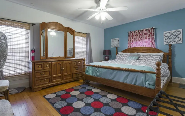 House with 2 King Beds, 4K TV & Wifi - фото 2