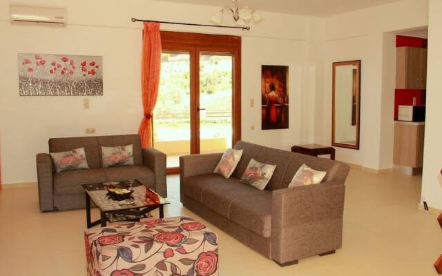 Pathos Villa by LeaderStay