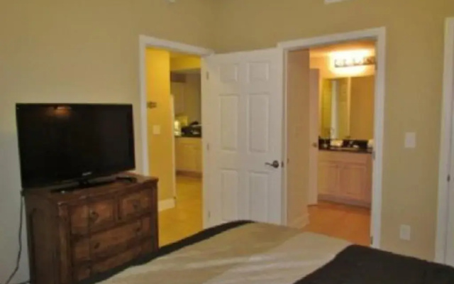 Crystal Tower 1106 - Two Bedroom Condo