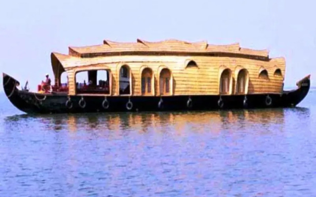 Lakeview Houseboat