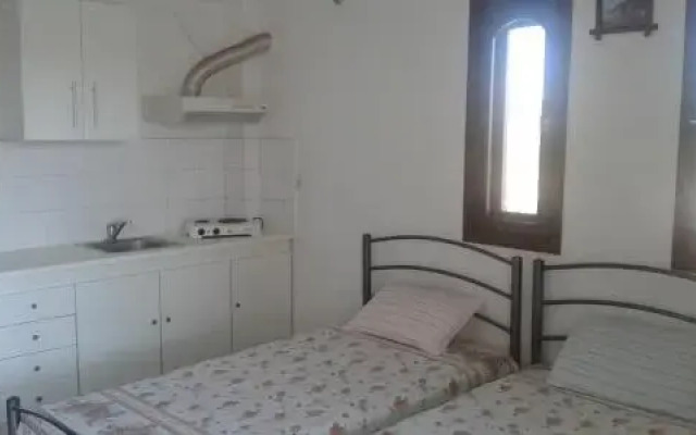 Lelegianni Studios and Apartments
