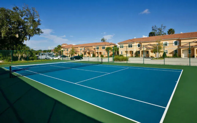 Regal Oaks by Blue Ribbon Management
