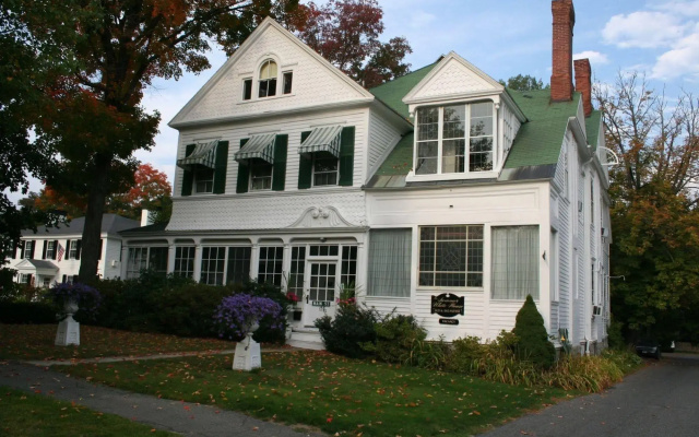The Summer White House Inn