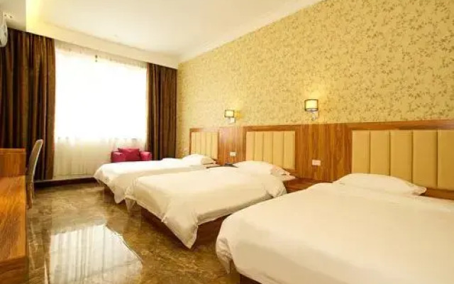 Yangshuo Rainbow Holiday Hotel