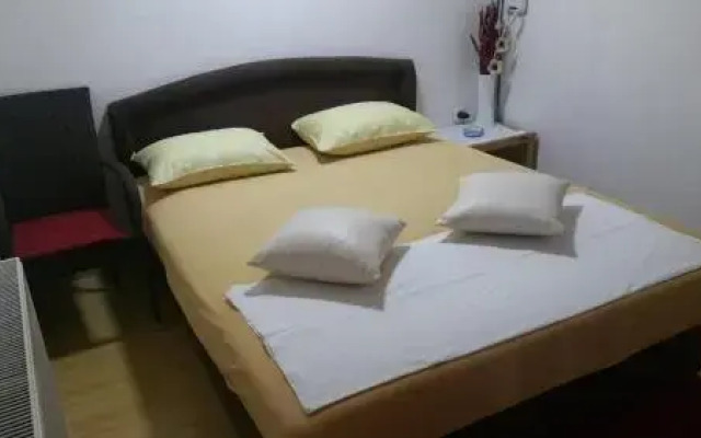 Guesthouse "INES"