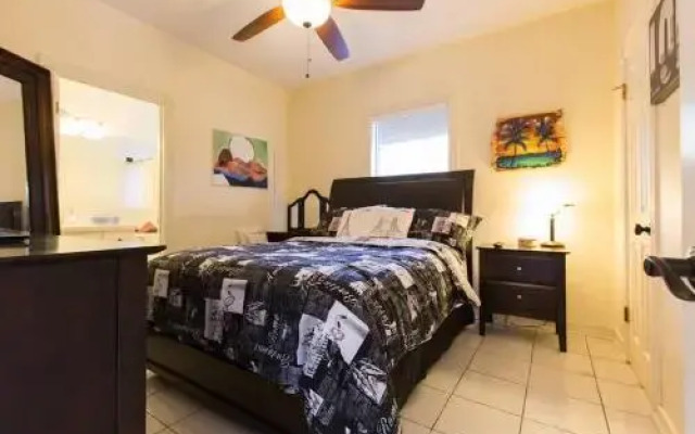 Tropical Garden Bungalow A