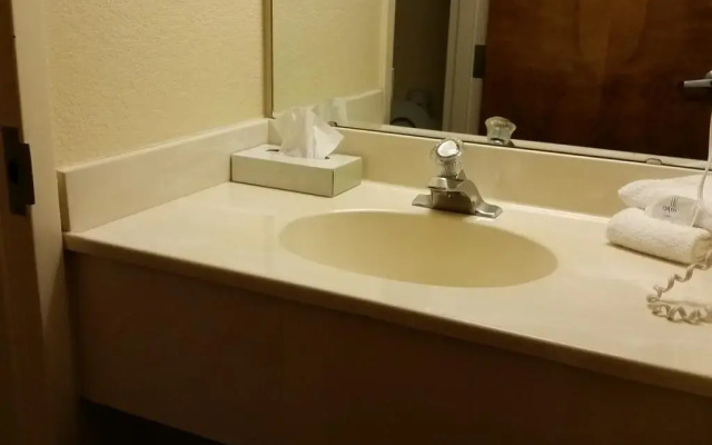 Budget Host Inn Sandusky