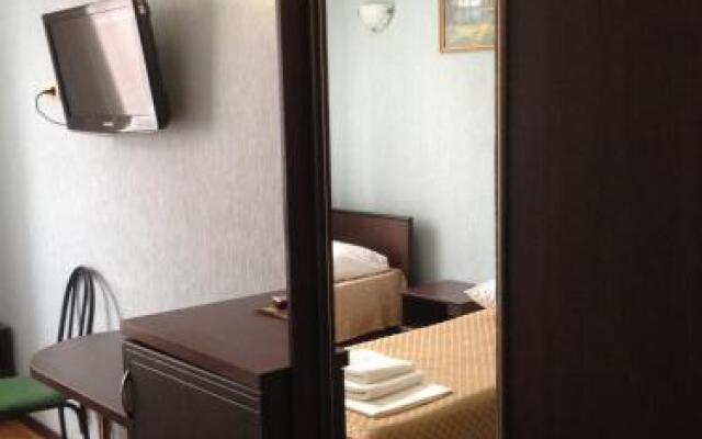 Меблированные комнаты на МОПР