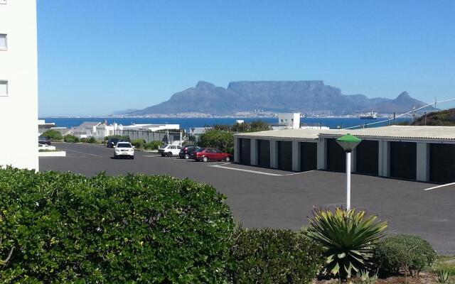 7 Views Self Catering Beachfront Apartment