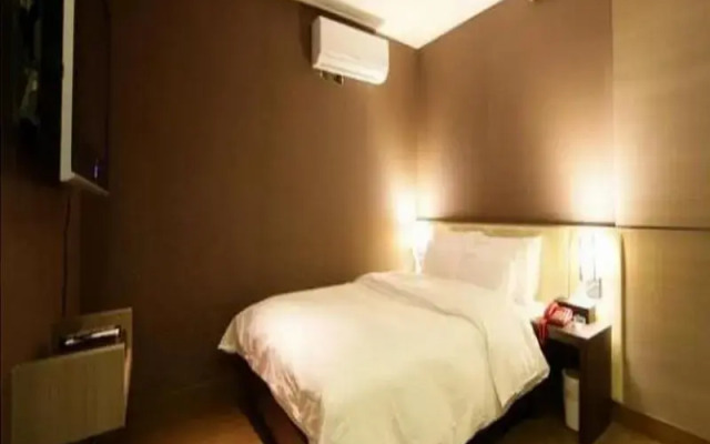 IMT 2 Hotel Wolgot