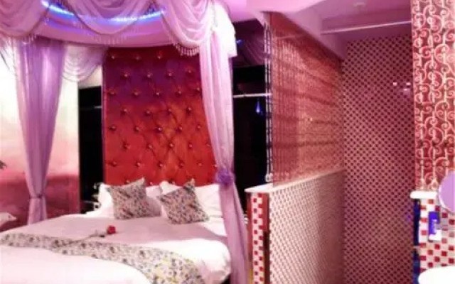 Yaliang Theme Hotel