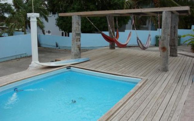 J&W Apartments in Willemstad, Curacao from 200$, photos, reviews - zenhotels.com