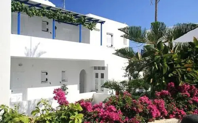 Loukia Apartments & Studios