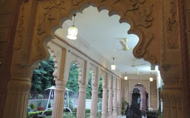 Hotel Karan Villas