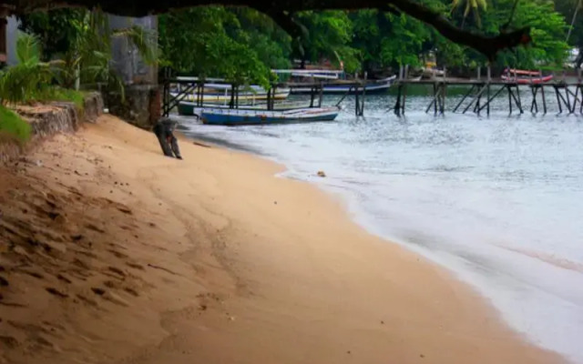 Cavery Beach Hotel